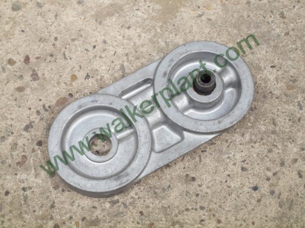 Cummins Fuel Filter Head 3897330 - Image 2