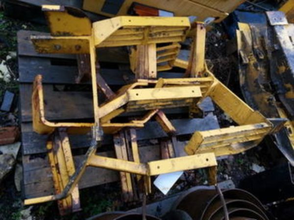 Various Volvo Dump-Truck ADT Steps