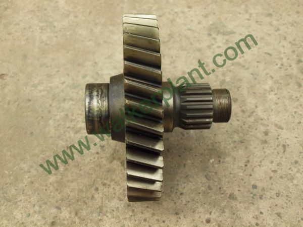 Volvo Dropbox Lower Gear Shaft - Image 2