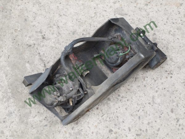 Volvo Headlamp Assembly (Left) - Image 3