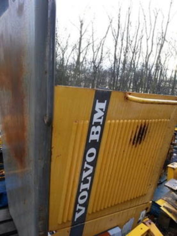 Various Volvo Dump-Truck ADT Bonnets